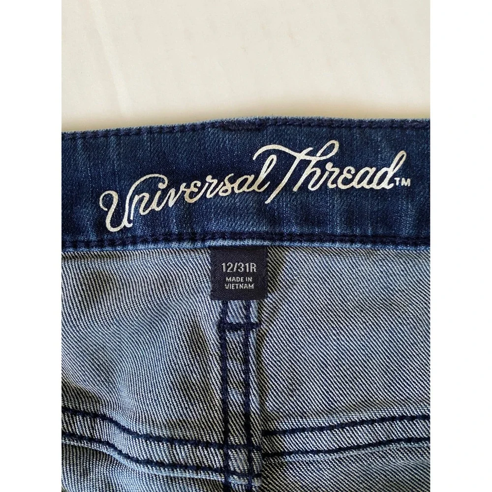 Universal Thread Mid Rise Skinny Jeans Dark Wash Denim Blue 12/31R Ankle Length